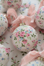 Load image into Gallery viewer, Pink vintage rose hand-painted ornament