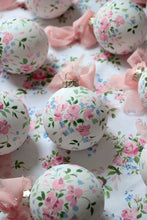 Load image into Gallery viewer, Pink vintage rose hand-painted ornament