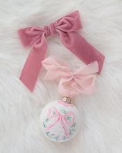 Load image into Gallery viewer, The Pink Bow Lover&#39;s Gift Box
