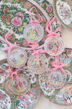 Load image into Gallery viewer, Chinoiserie acrylic ornament, Angels appearing to the shepherds
