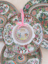 Load image into Gallery viewer, Chinoiserie acrylic ornament, Angels appearing to the shepherds
