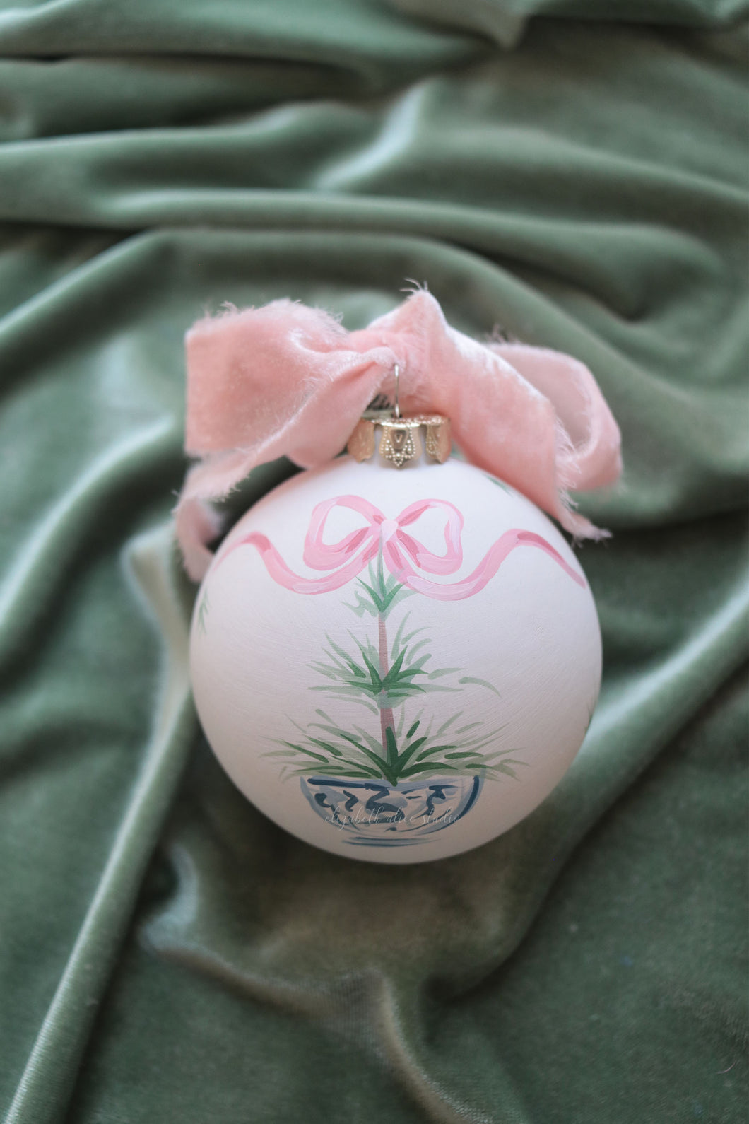 2024 pink bow tree hand-painted ornament